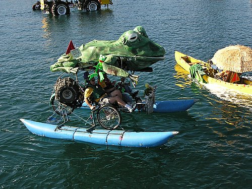 10-7-2006PortTownsendKineticSkulpture (103).JPG
