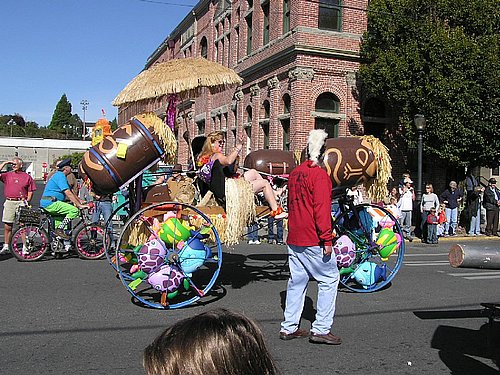 10-7-2006PortTownsendKineticSkulpture (34).JPG