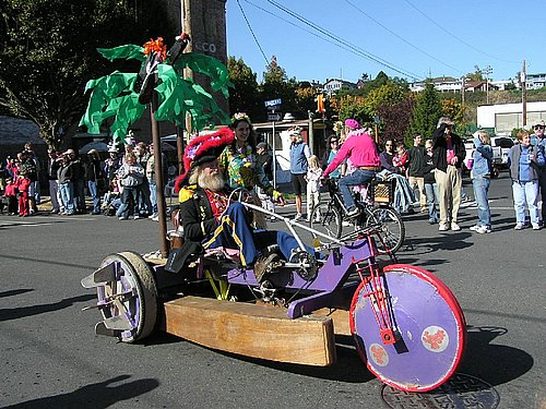 10-7-2006PortTownsendKineticSkulpture (40).JPG