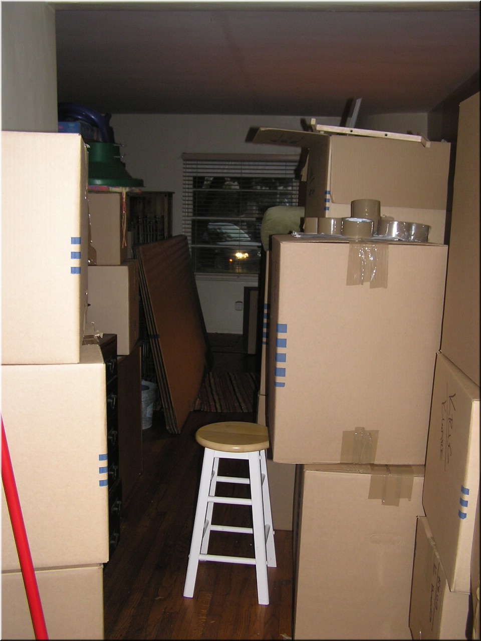 12-28-2004LoadingInCoronadoRain (2).JPG