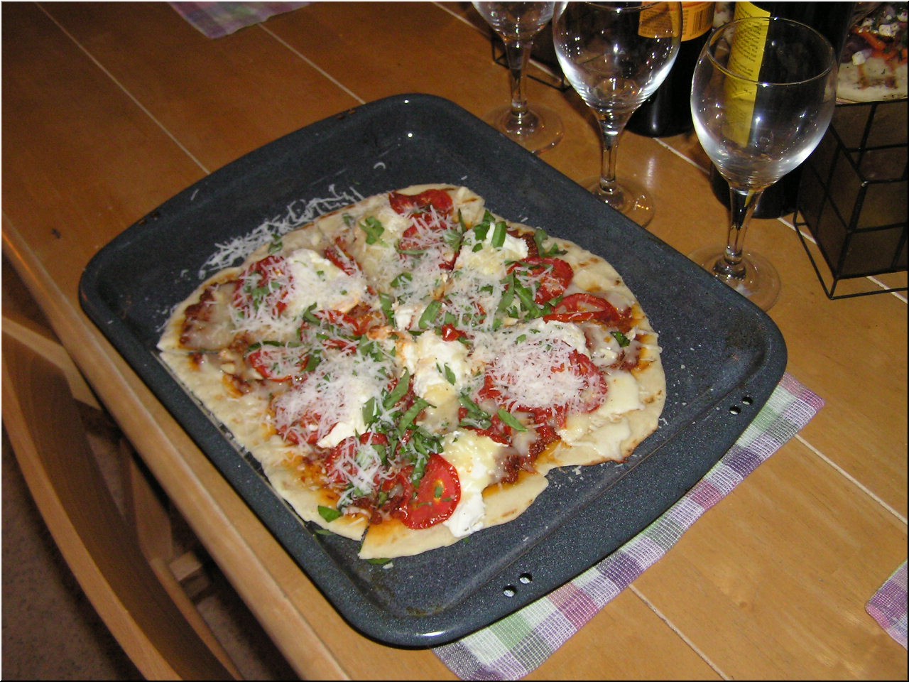 3-20-2005PizzaDinner (2).JPG