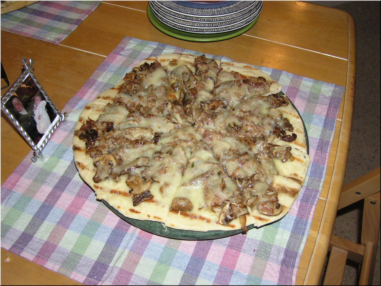 3-20-2005PizzaDinner (3).JPG
