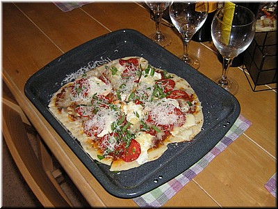 3-20-2005PizzaDinner (2).JPG