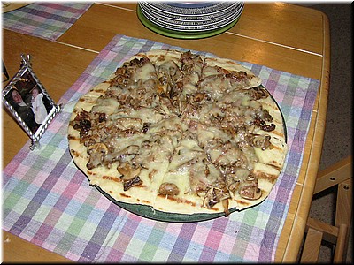 3-20-2005PizzaDinner (3).JPG